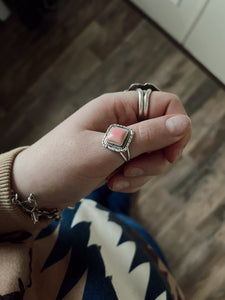 Native Made Navajo Sterling Silver Pink Conch Ring [Size 8.25]