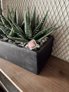 Native Made Navajo Sterling Silver Pink Conch Ring [Size 8.25]